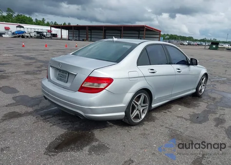 2008 Mercedes-Benz C 300 Luxury/Sport из США, поврежденный, VIN WDDGF54X88F156903